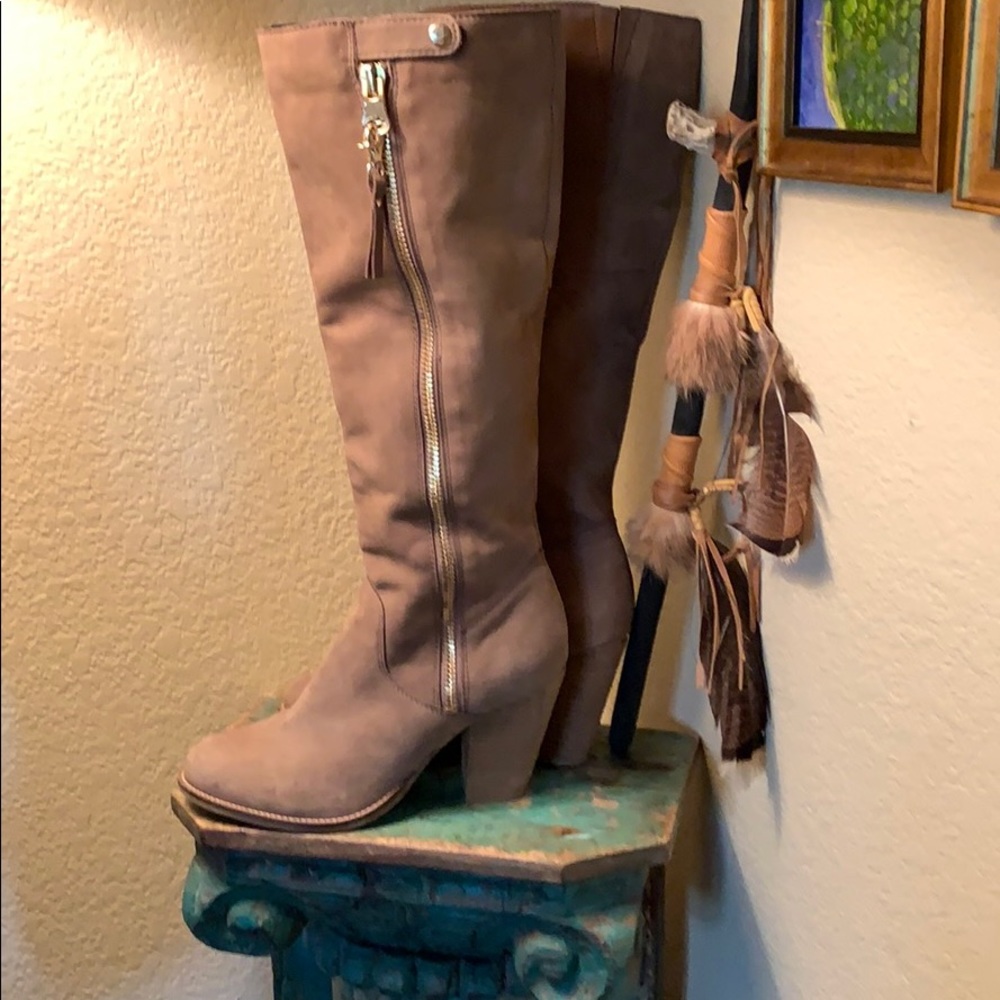 ALDO Suede Zip Boots 10